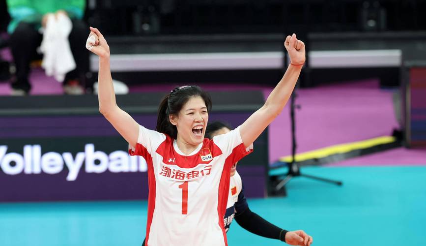浙江女排2025世俱杯_2018女排世俱杯紹興_朱婷土耳其瓦基弗銀行